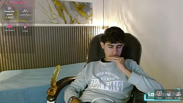 Dyla n18 online show from November 13, 8:08 pm