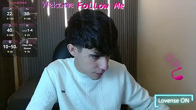 Snapshot of Dyla_n18 chatting on July 21, 3:14 pm Dyla n18 online show from July 21, 3:14 pm