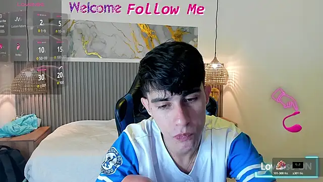 Snapshot of Dyla_n18 chatting on July 26, 9:32 pm Dyla n18 online show from July 26, 9:32 pm