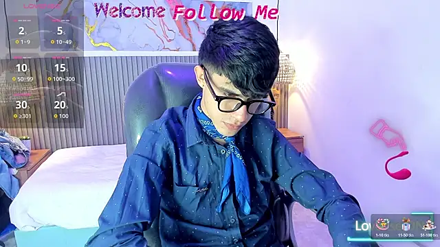 Snapshot of Dyla_n18 chatting on July 29, 8:18 pm Dyla n18 online show from July 29, 8:18 pm