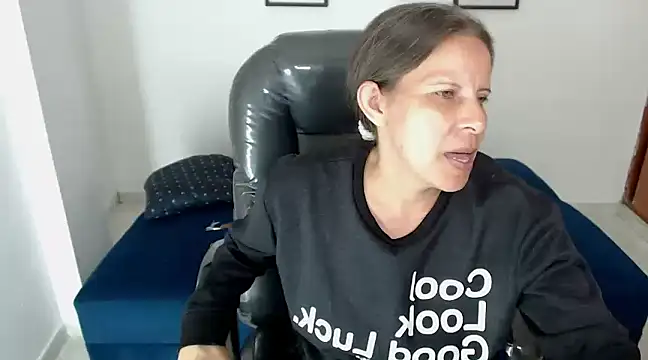 Milf karlye online show from December 17, 3:17 am