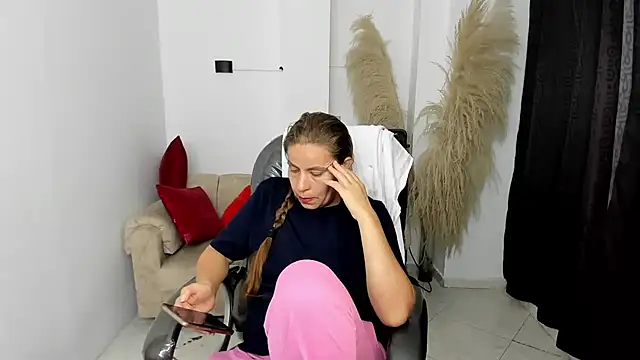 Milf karlye online show from March 15, 4:07 am