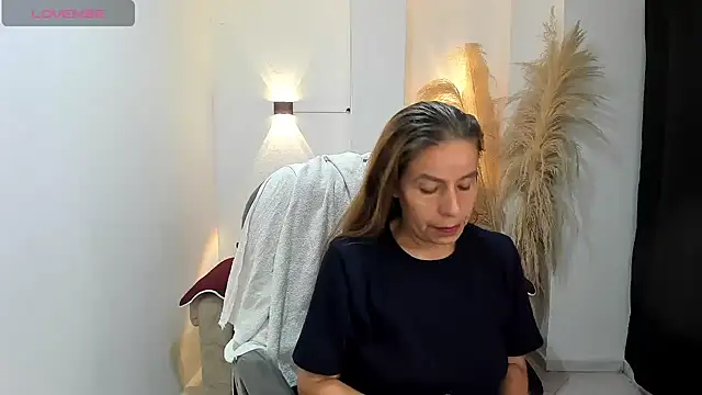 Milf karlye online show from June 5, 2:40 am