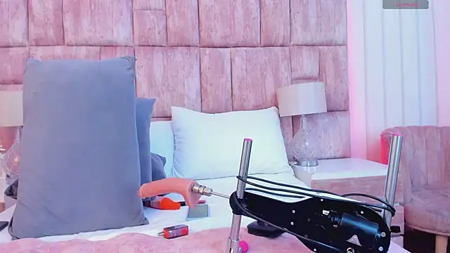 Snapshot of MonserratPeters chatting on March 22, 7:42 pm MonserratPeters online show from March 22, 7:42 pm