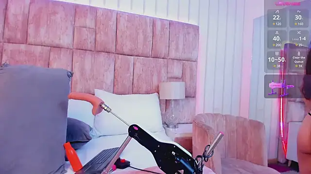 Snapshot of MonserratPeters chatting on March 23, 1:53 am MonserratPeters online show from March 23, 1:53 am