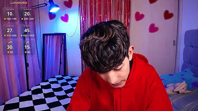 Snapshot of teobowny_ chatting on February 13, 4:07 pm teobowny online show from February 13, 4:07 pm