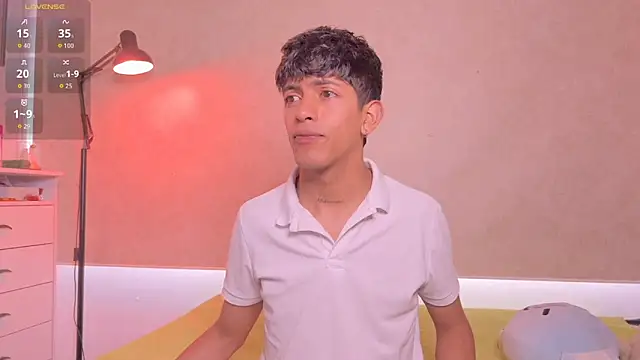 Snapshot of teobowny_ chatting on May 20, 2:45 pm teobowny online show from May 20, 2:45 pm
