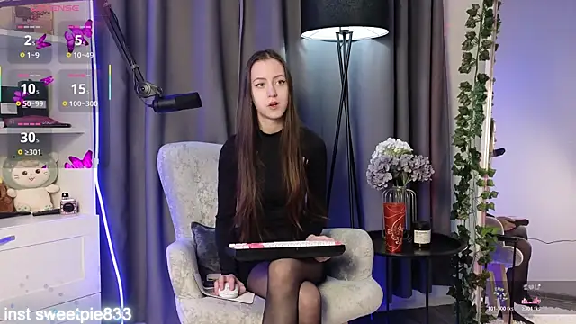 Anal Girl  online show from March 4, 4:46 pm