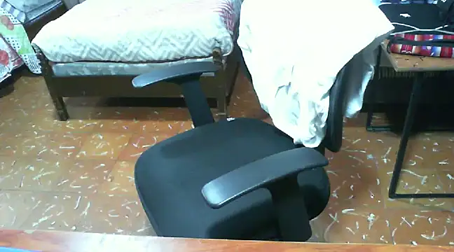 Snapshot of Roberto3102 chatting on January 4, 1:42 pm Roberto3102 online show from January 4, 1:42 pm