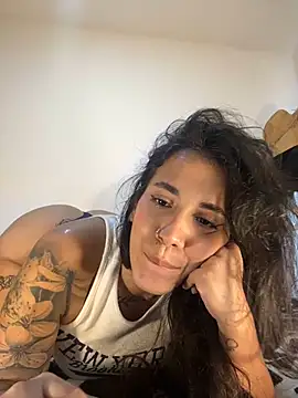 Snapshot of AndyFire69 chatting on February 5, 6:59 pm AndyFire69 online show from February 5, 6:59 pm