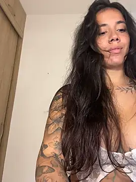 Snapshot of AndyFire69 chatting on February 24, 2:04 pm AndyFire69 online show from February 24, 2:04 pm