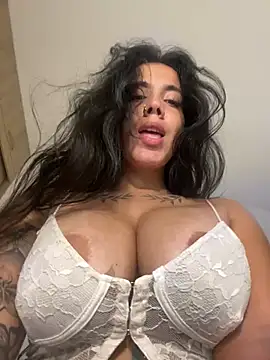 Snapshot of AndyFire69 chatting on February 24, 6:04 pm AndyFire69 online show from February 24, 6:04 pm