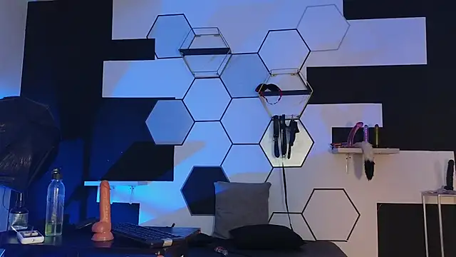 haileycat online show from January 26, 5:13 am