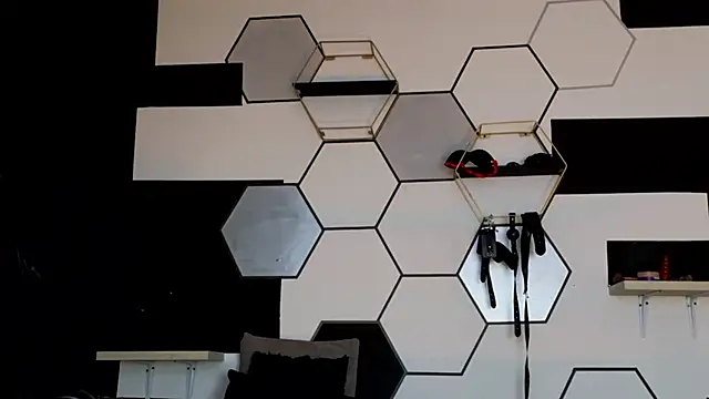 haileycat online show from February 18, 4:26 am