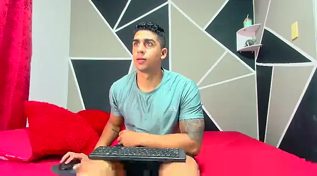 Snapshot of astrom_greyy chatting on March 5, 5:08 pm astrom greyy online show from March 5, 5:08 pm