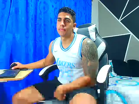 Snapshot of astrom_greyy chatting on September 30, 1:38 pm astrom greyy online show from September 30, 1:38 pm