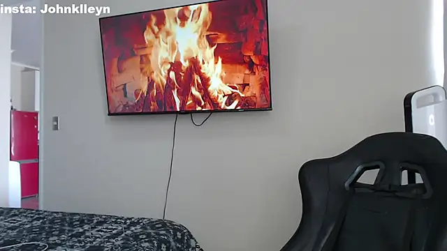 jonhklleyn online show from October 27, 7:18 pm