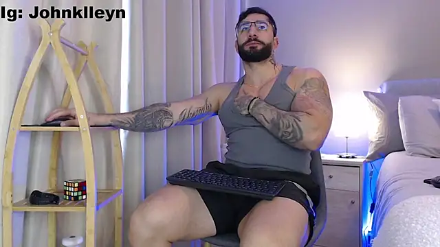 Snapshot of jonhklleyn chatting on May 20, 7:31 pm jonhklleyn online show from May 20, 7:31 pm