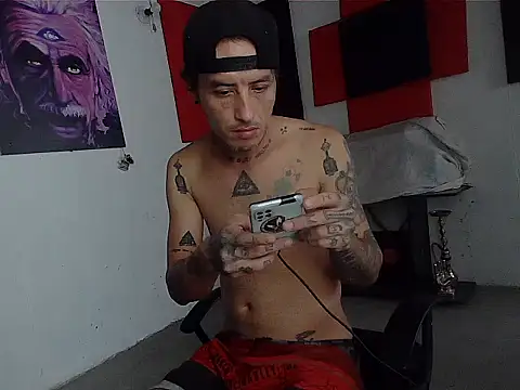 Snapshot of patrik_tattoo_ chatting on June 8, 5:57 pm patrik tattoo online show from June 8, 5:57 pm
