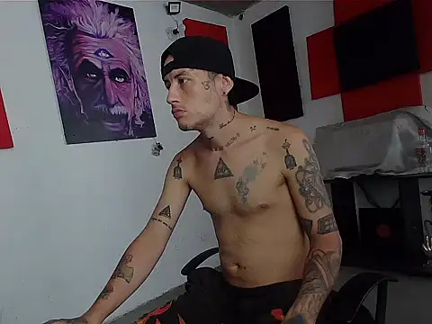 Snapshot of patrik_tattoo_ chatting on June 22, 9:45 pm patrik tattoo online show from June 22, 9:45 pm