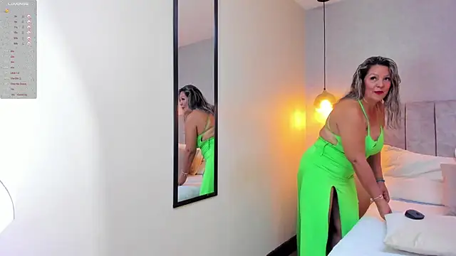 Snapshot of tutu_milf chatting on January 22, 7:13 pm tutu milf online show from January 22, 7:13 pm