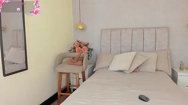 tutu milf online show from July 24, 7:12 pm