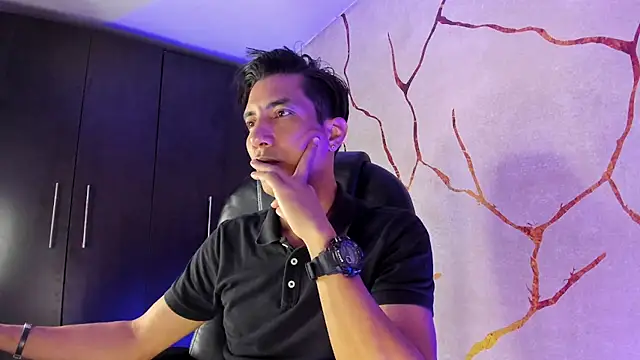 EdwardVlad online show from December 4, 7:23 pm