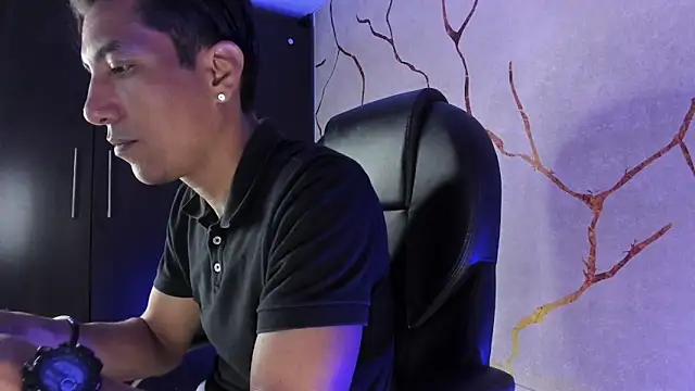 EdwardVlad online show from December 4, 10:30 pm