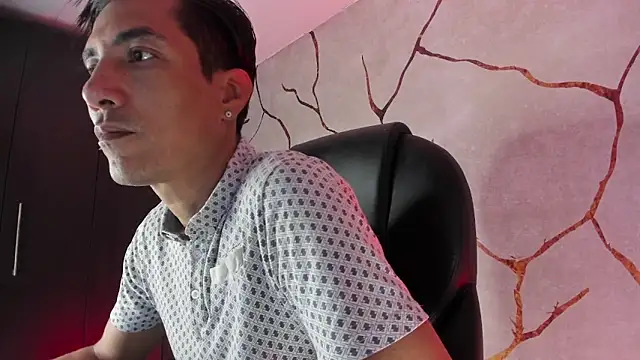 EdwardVlad online show from December 6, 7:12 pm