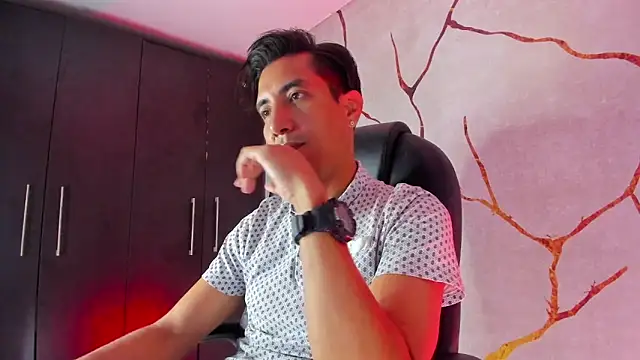 EdwardVlad online show from December 6, 10:19 pm