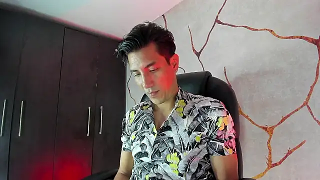 EdwardVlad online show from December 7, 6:15 pm