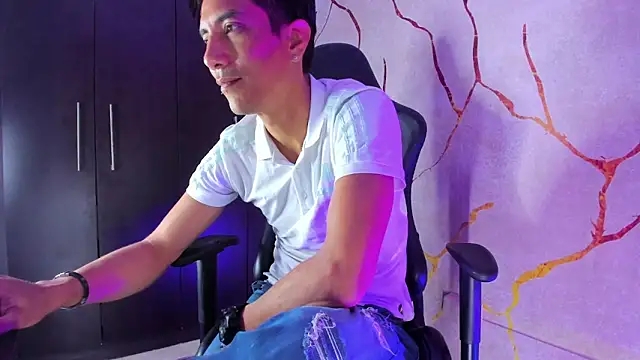 EdwardVlad online show from December 13, 10:13 pm