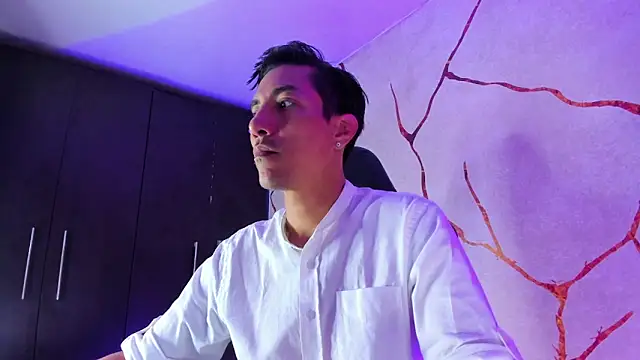 EdwardVlad online show from December 14, 7:14 pm