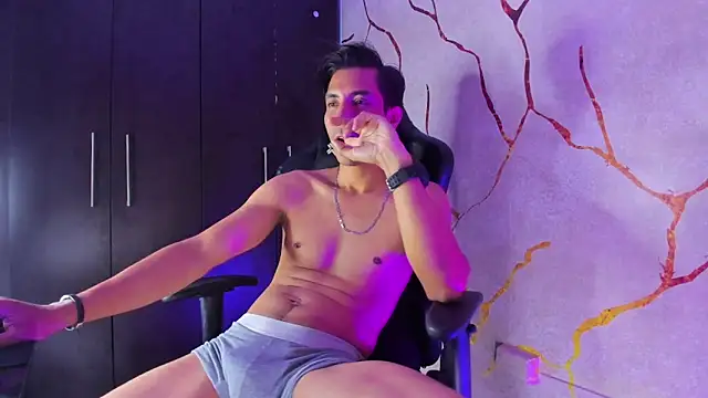 EdwardVlad online show from December 14, 10:18 pm