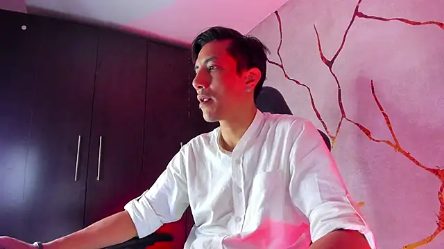 EdwardVlad online show from December 19, 7:29 pm