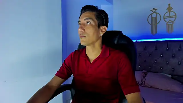 EdwardVlad online show from December 20, 7:28 pm