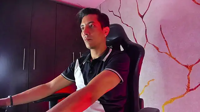 EdwardVlad online show from December 21, 7:49 pm