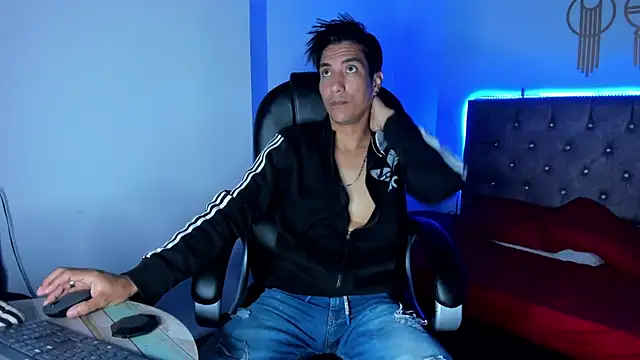 EdwardVlad online show from December 29, 3:35 pm