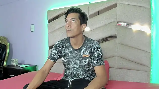 EdwardVlad online show from December 30, 7:21 pm