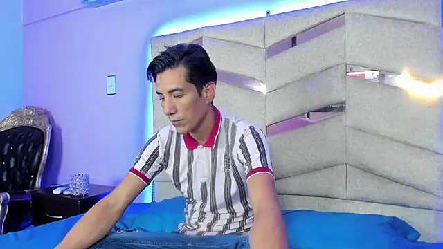 EdwardVlad online show from January 4, 7:13 pm