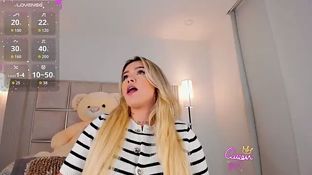 saraamiller  online show from March 12, 11:33 pm