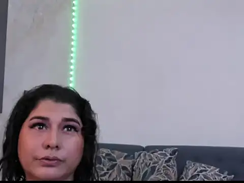 alinabozz1 online show from June 25, 7:29 pm
