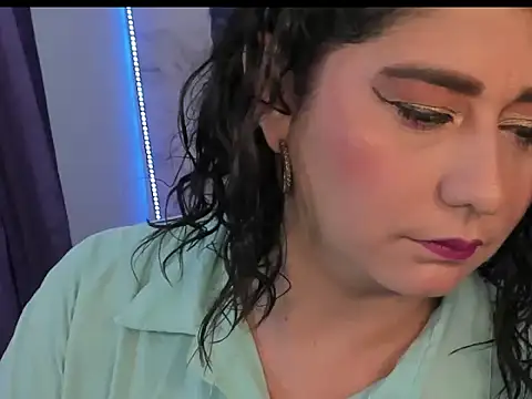 alinabozz1 online show from July 18, 3:54 am