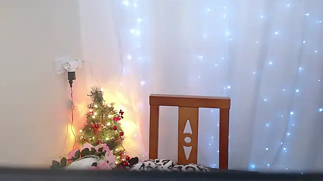 Snapshot of Genesisgems11_ chatting on December 27, 7:18 am Genesisgems11  online show from December 27, 7:18 am