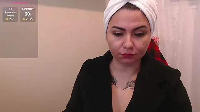 Snapshot of Genesisgems11_ chatting on January 18, 3:42 am Genesisgems11  online show from January 18, 3:42 am