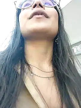 Jade Zephyra online show from December 8, 8:58 pm