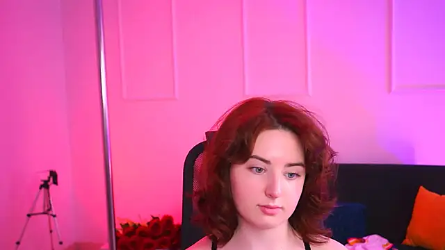 AnnTerry  online show from February 18, 11:22 am