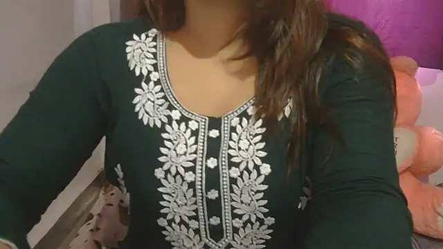 Snapshot of cutie-taara chatting on July 31, 3:50 am cutie-taara online show from July 31, 3:50 am