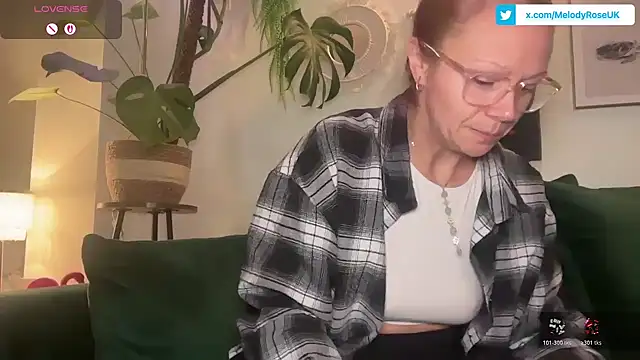 MelodyRoseUk online show from December 21, 10:44 am