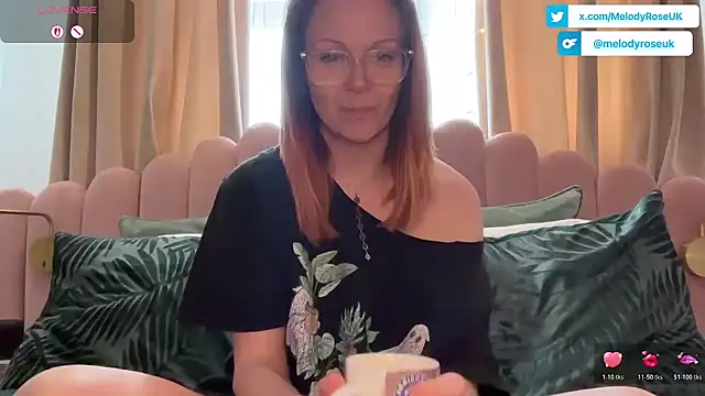 Snapshot of MelodyRoseUk chatting on March 5, 2:46 pm MelodyRoseUk online show from March 5, 2:46 pm